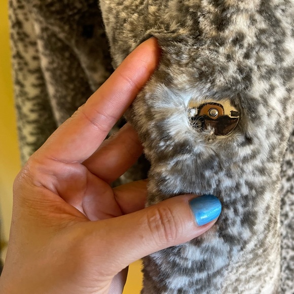 Rachel Roy SUPER thick comfy winter fancy coat. It’s is super soft. Never worn. - Picture 12 of 12